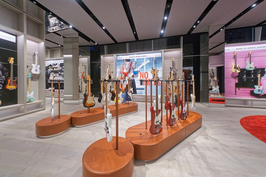 FENDER FLAGSHIP TOKYO(フェンダー フラッグシップ 東京) 2F店内の様子