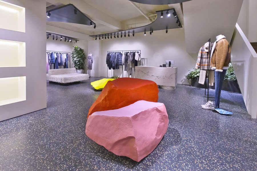 イザベル マラン 青山店の1F店内の様子