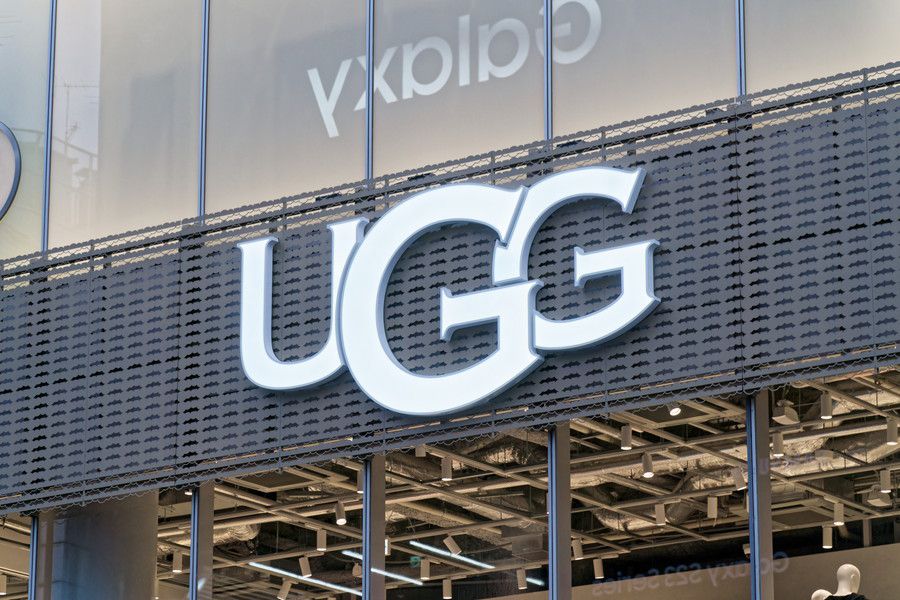 UGG TOKYO FLAGSHIP STORE(アグ 東京 フラッグシップ ストア)の看板