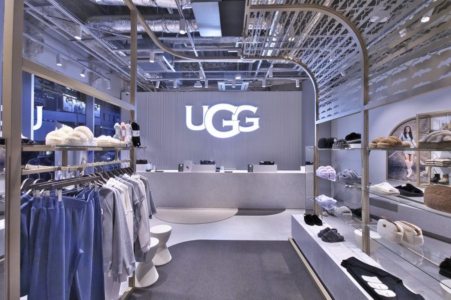 UGG TOKYO FLAGSHIP STORE(アグ 東京 フラッグシップ ストア) 1F店内の様子