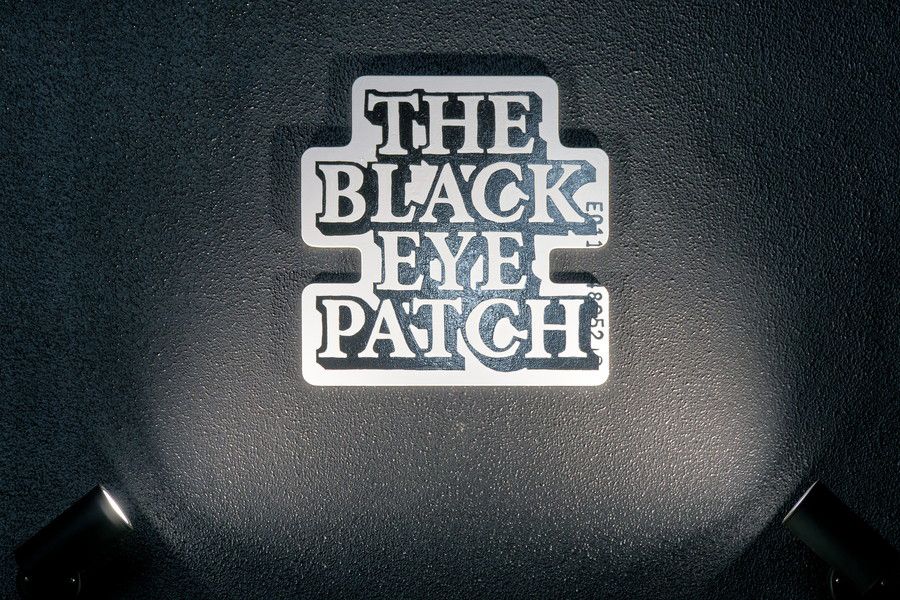 BlackEyePatch ブラックアイパッチ 原宿の看板