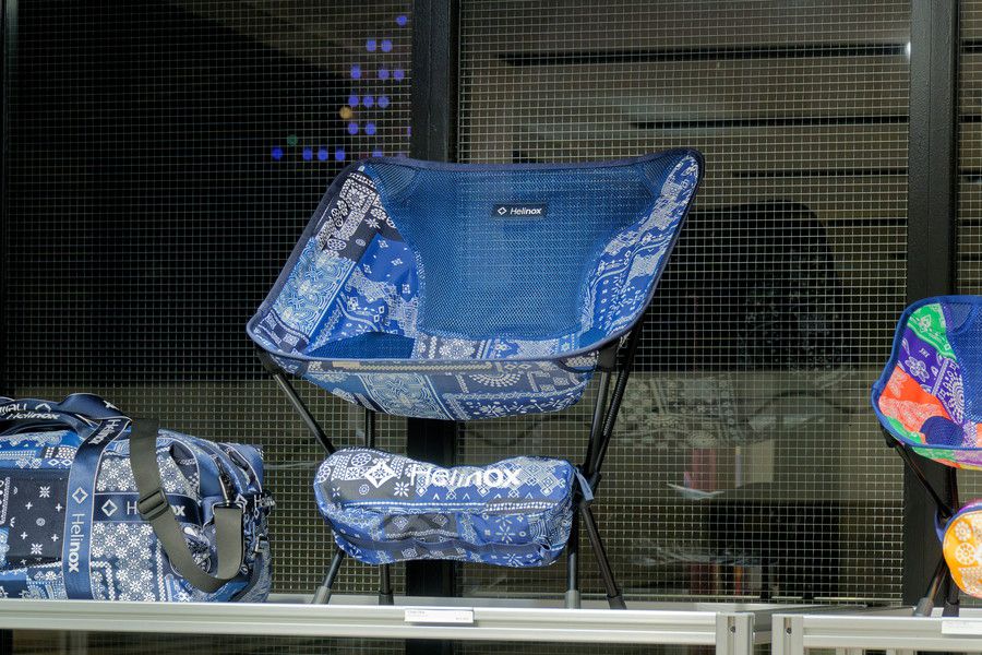 Helinox(ヘリノックス) 原宿のチェアのディスプレイ