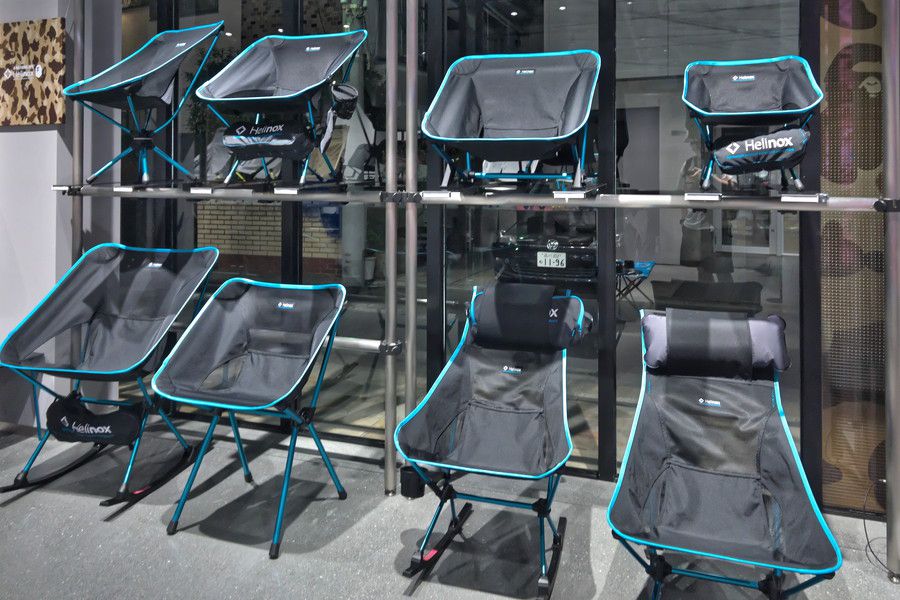 Helinox(ヘリノックス) 原宿の1Fのチェア類