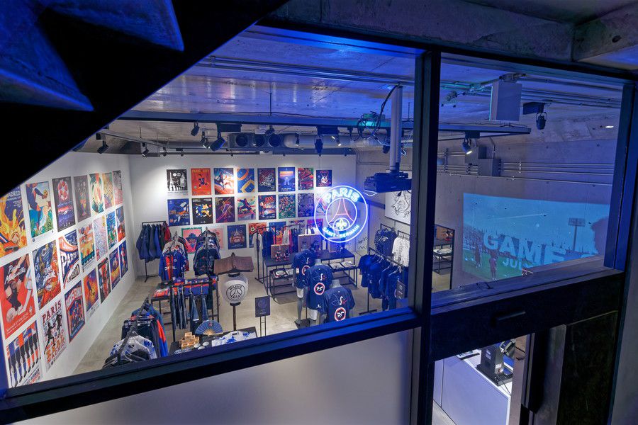 パリサンジェルマン(PSG) 表参道の地下１階の様子