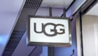 UGG(アグ) 表参道ヒルズの看板