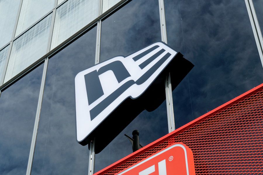 NEW ERA(ニューエラ) 銀座の看板