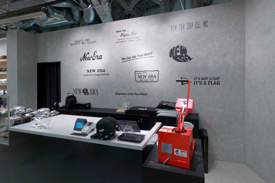 NEW ERA(ニューエラ) 銀座のレジとアフターサービスのカウンター