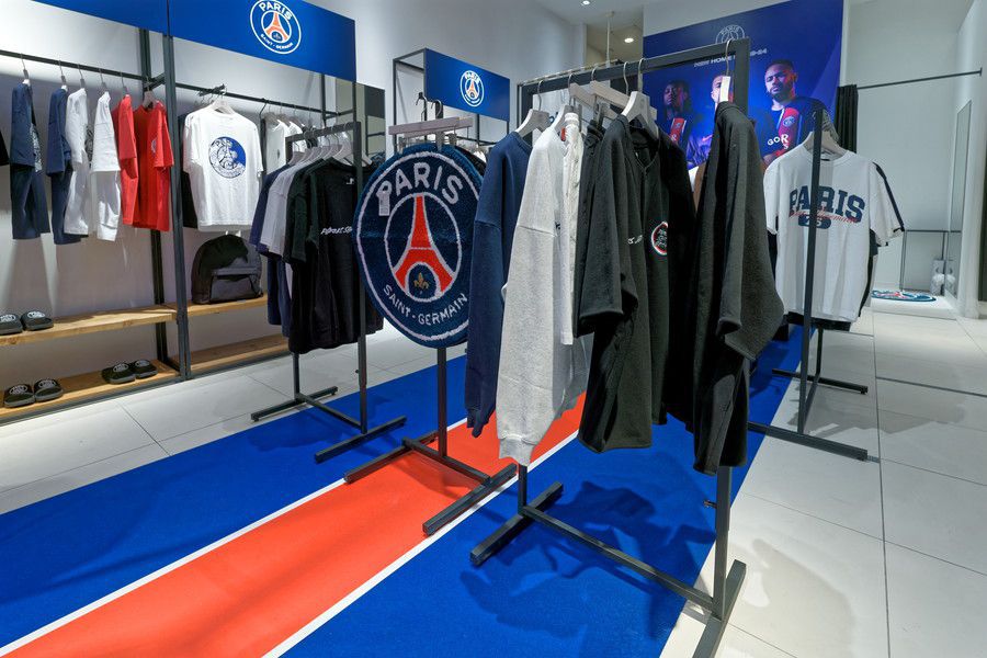 パリサンジェルマン ストア 東京のアパレル類