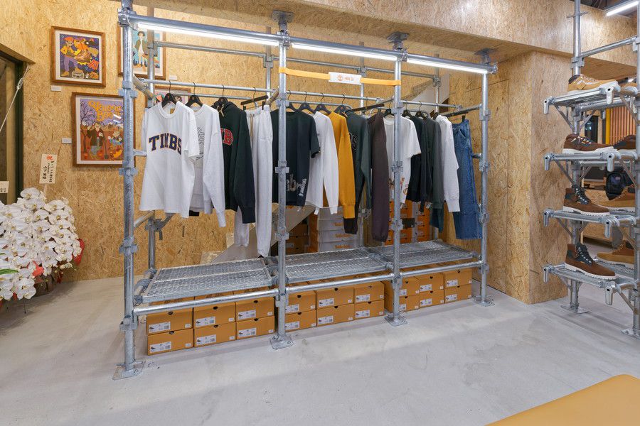ティンバーランド 代官山 TIMBERLAND BOUTIQUE TOKYOの1Fのアパレル類