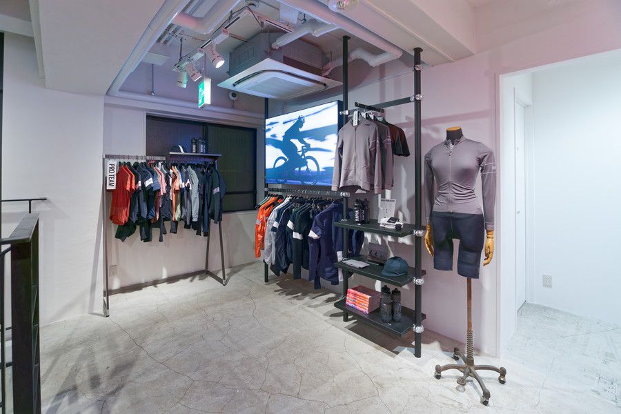 Rapha(ラファ)東京のレディースのサイクルウェア