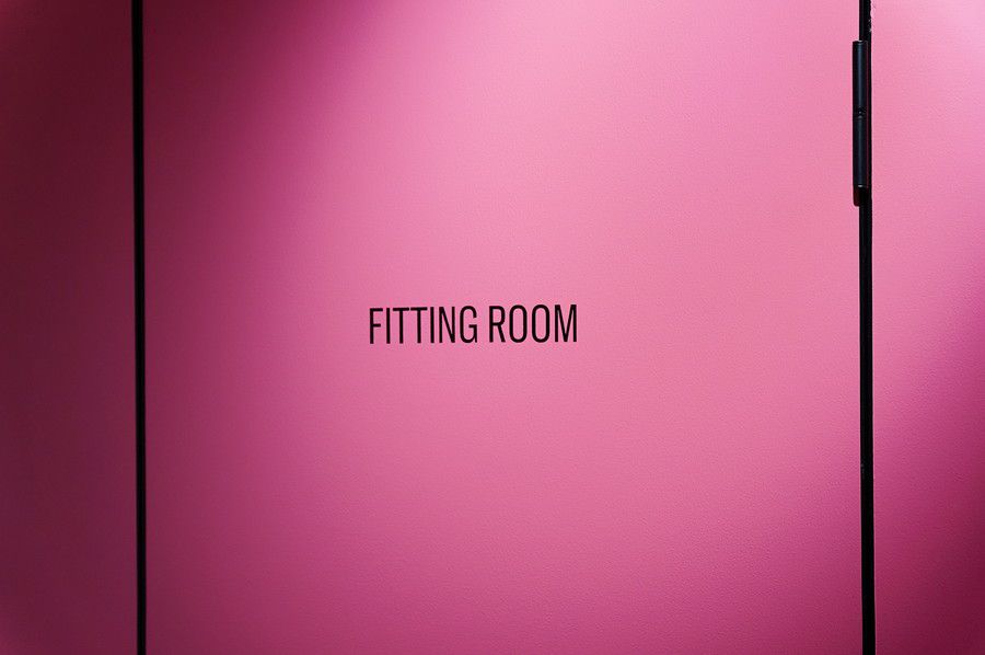 FITTING ROOM(試着室)