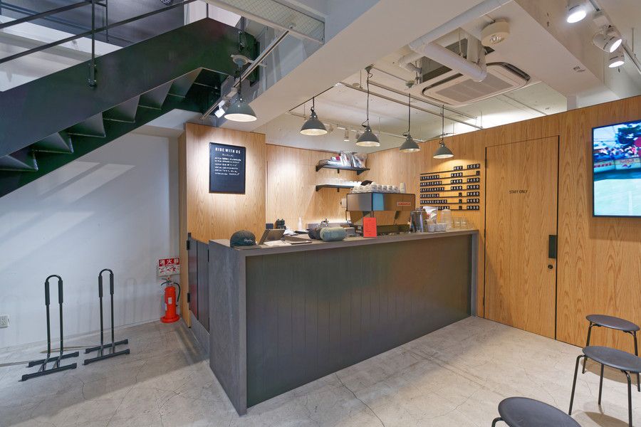 Rapha(ラファ)東京の店内カフェスペース