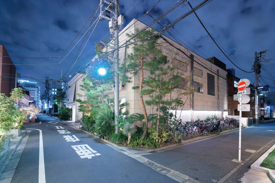 H BEAUTY & YOUTH(エイチ ビューティー アンド ユース) 青山の周辺の様子