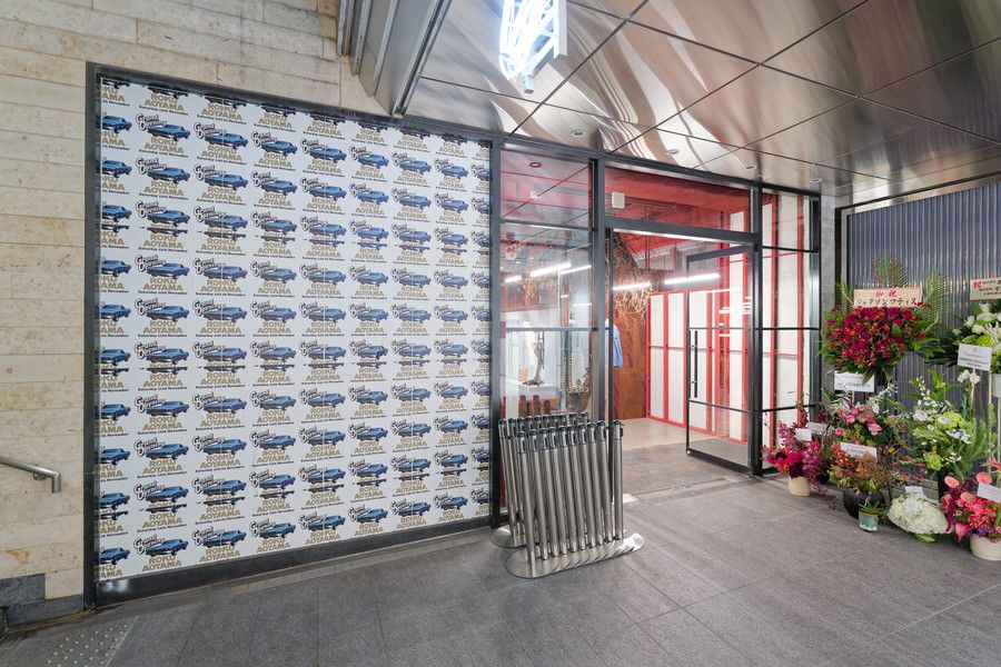 ROKU 青山のメインスペースへの入り口