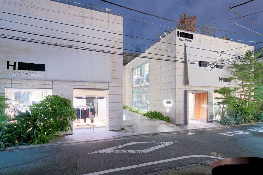 ROKU 青山の外観