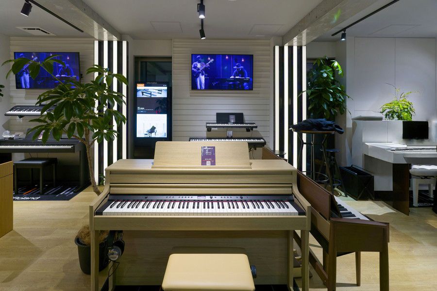 Roland(ローランド)のピアノの展示