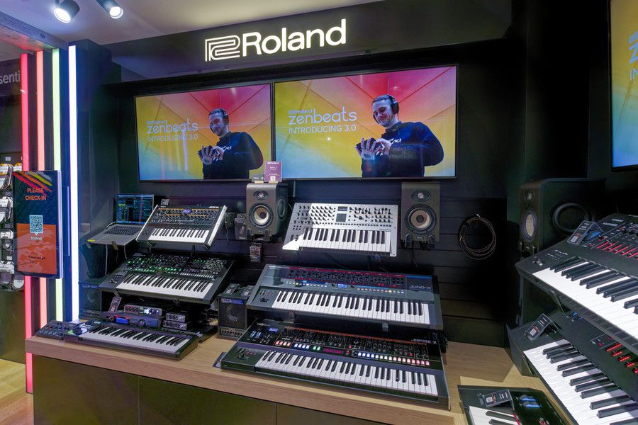 Roland Store Tokyo(ローランドストア 東京)のキーボード類