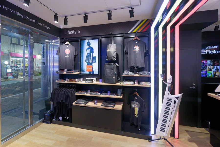 Roland Store Tokyo(ローランドストア 東京)のアパレルやグッズ類