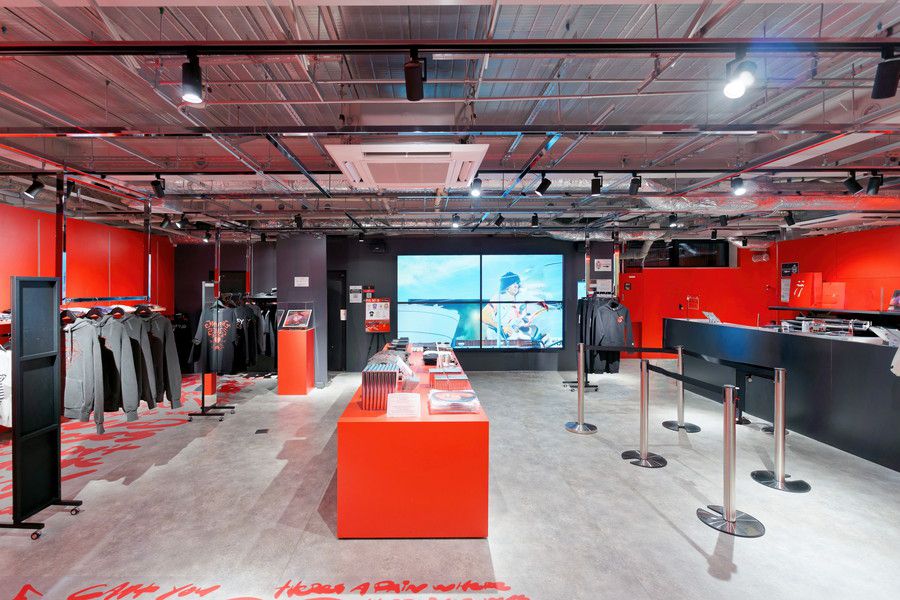 ユニバーサルミュージックストア 原宿の1Fの店内の様子