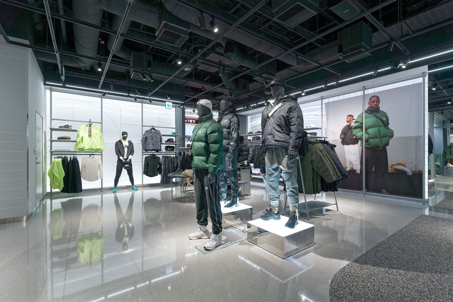 NIKE(ナイキ) 銀座の3Fのメンズフロアの様子