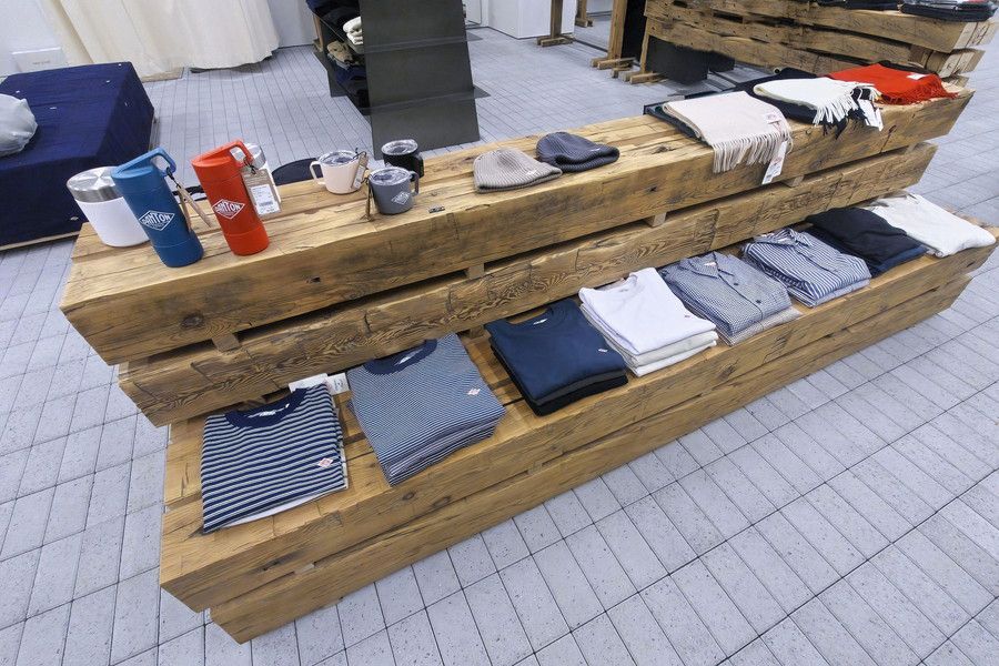 DANTON(ダントン) 東京 原宿のトップスやマフラー、キャップ、タンブラーなどのアクセサリー類