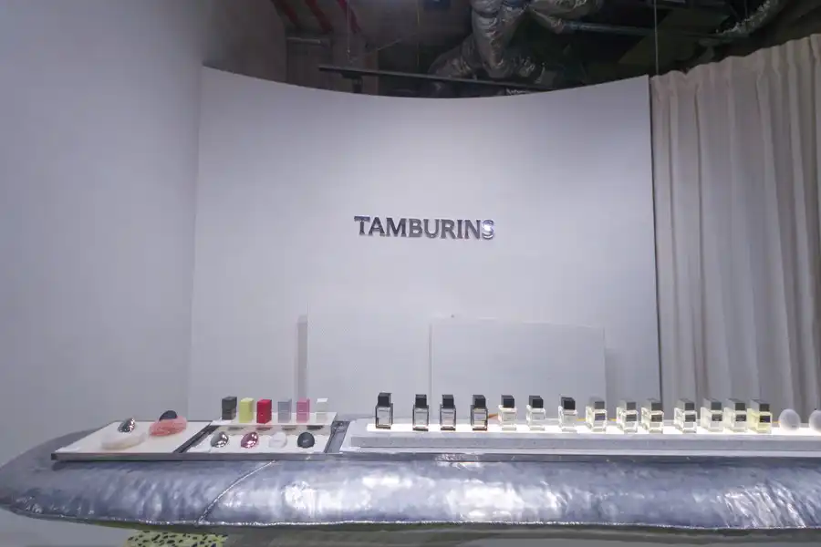 TAMBURINS(タンバリンズ) 青山のカウンターに陳列された商品