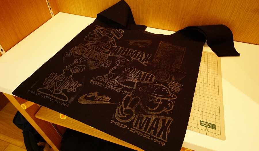 NIKE AIR MAX 2light atmos  POP UP STORE スタンプアート