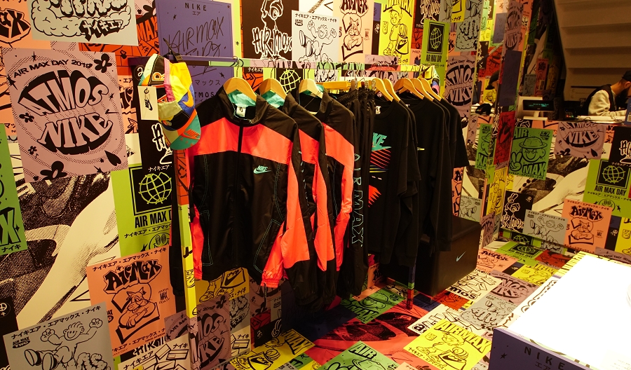 NIKE AIR MAX 2light atmos POP UP STORE展示アイテム