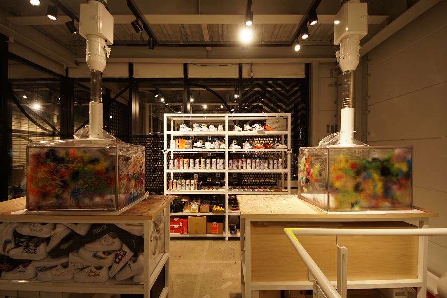 NIKE KICKS LONGE OMOTESANDO SNKRS 1 YEAR ANNIVERSARY カスタマイゼーション