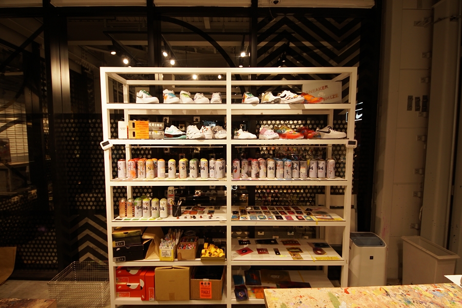 NIKE KICKS LONGE OMOTESANDO SNKRS 1 YEAR ANNIVERSARY カスタマイゼーション