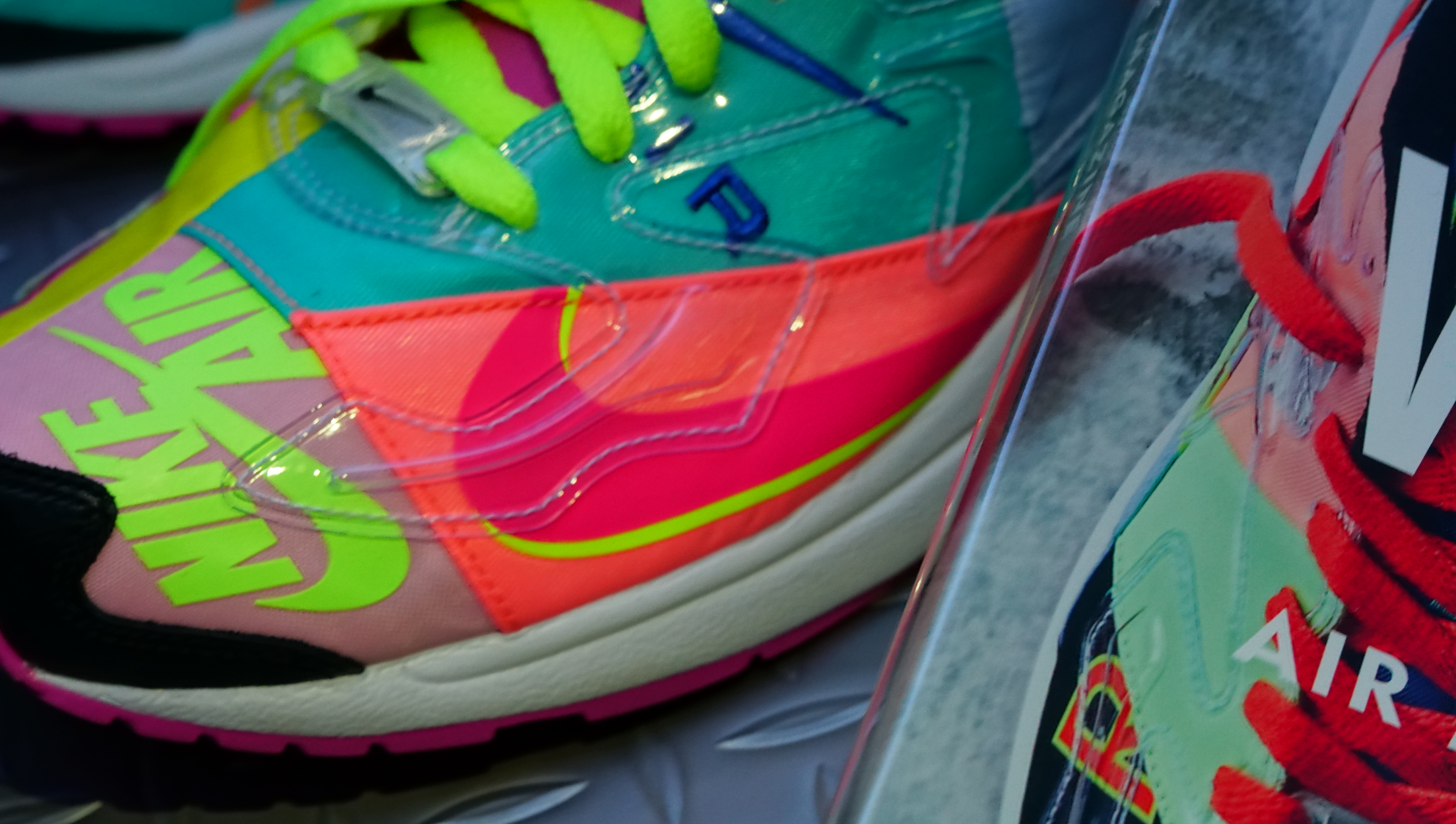 VISIBLE by atmos AIR MAX MAGAZINE 表紙 クリアパーツ