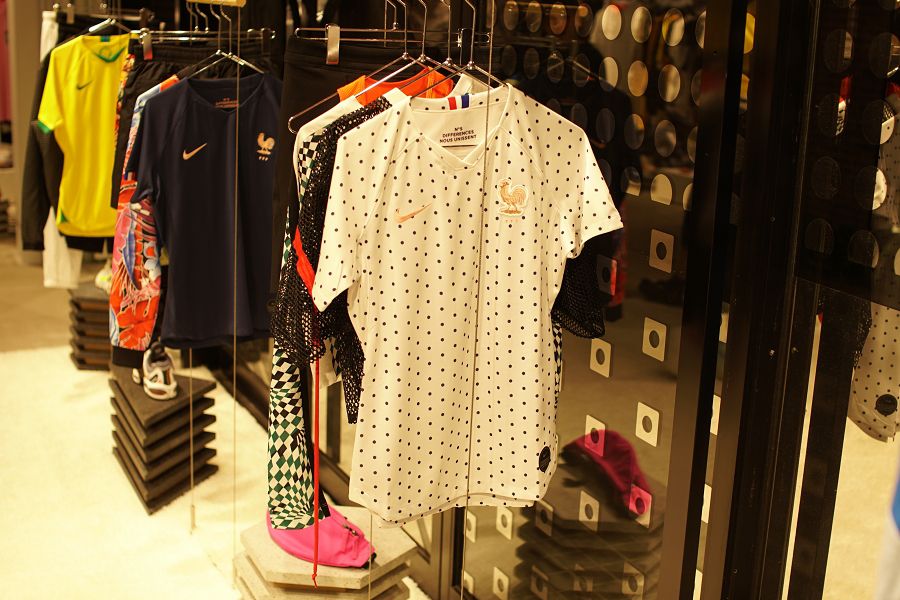 NIKE KICKS LOUNGE OMOTESANDO (ナイキ キックスラウンジ 表参道) 女子サッカーワールドカップ インスタレーション アパレル