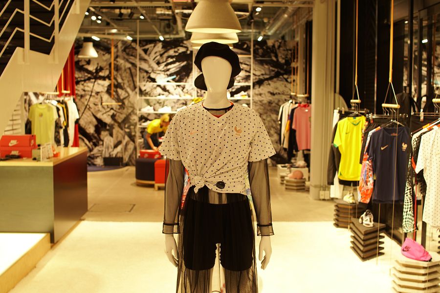 NIKE KICKS LOUNGE OMOTESANDO (ナイキ キックスラウンジ 表参道) 女子サッカーワールドカップ インスタレーション ディスプレイ