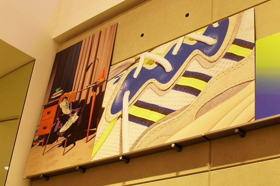 ADIDAS OZWEEGO(アディダス オズウィーゴ) リリースパーティ アトモス ブルー 表参道(MUTATION (突然変異) @ atmos BLUE OMOTESANDO) 店内