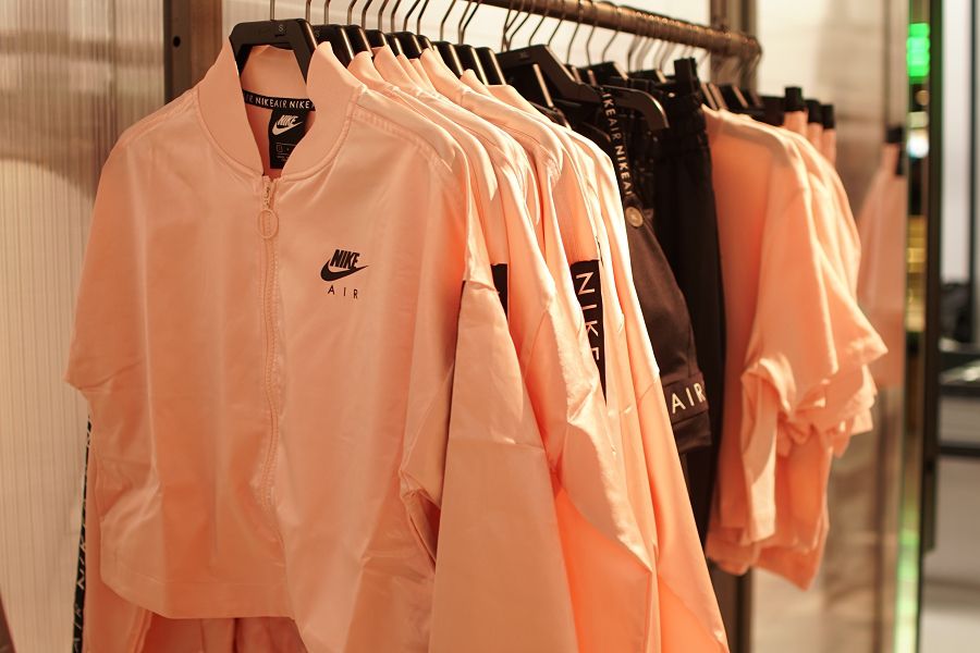 NIKE HARAJUKU(ナイキ原宿)リニューアルオープン 1F ウィメンズ アパレル