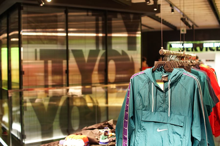 NIKE HARAJUKU(ナイキ原宿)リニューアルオープン 店内2F メンズアパレル