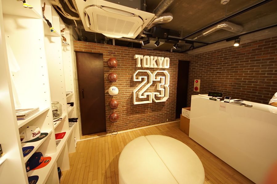 TOKYO 23 (トウキョウ 23)店内