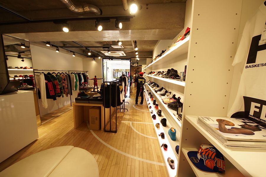 TOKYO 23 (トウキョウ 23)店内