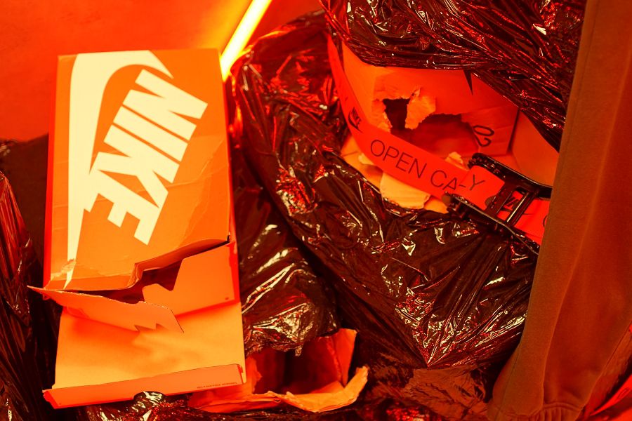 NIKE STRANGER THINGS POP-UP @UNDEFEATED(ナイキ x ストレンジャーシングス ポップアップ アンディフィーテッド)