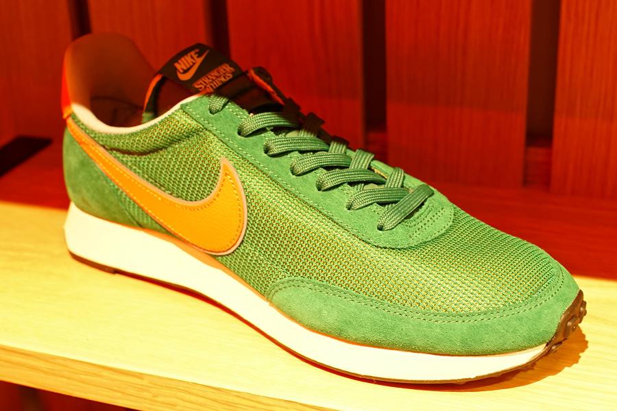 NIKE STRANGER THINGS AIR TALIWIND 79 HAWKINS HIGH ナイキ ストレンジャーシングス  エア テイルウィンド 79