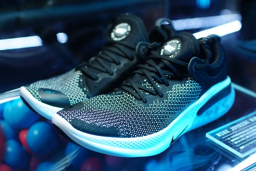 未来的クッショニング! NIKE JOYRIDE RUN FLYKNIT レビュー - SONAR TOKYO