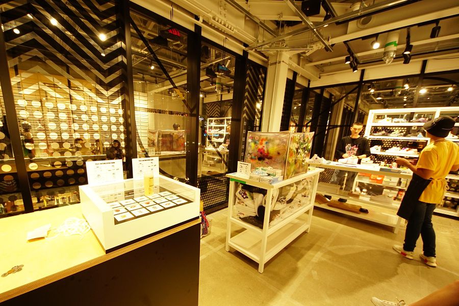 キックスラウンジ 表参道(Kicks Lounge Omotesando) リニューアル 7月 2F