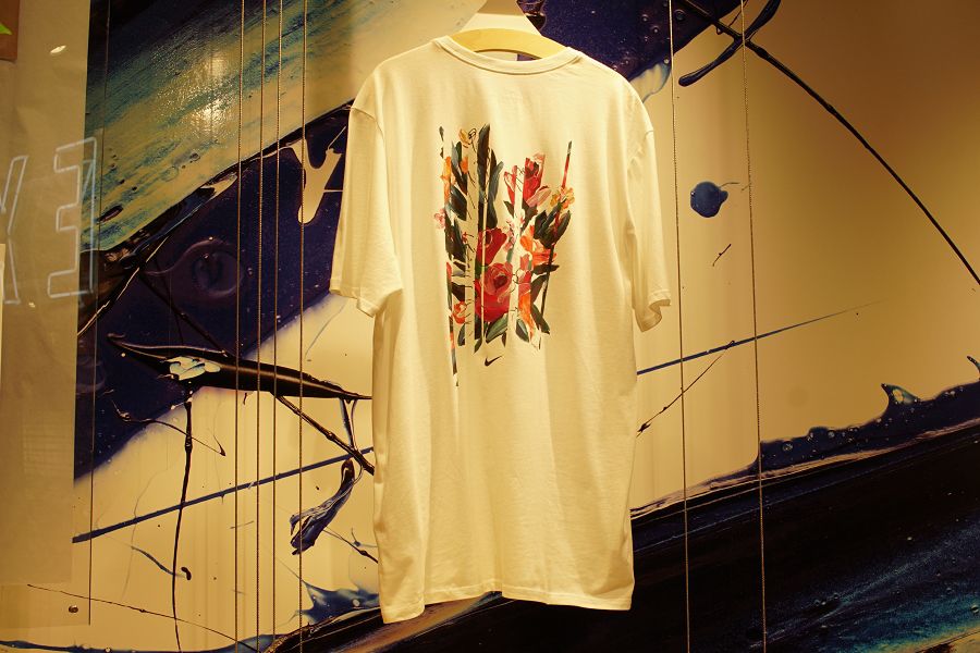 キックスラウンジ 表参道(Kicks Lounge Omotesando) リニューアル 7月 2F アパレルカスタマイゼーション Tシャツ witness noise