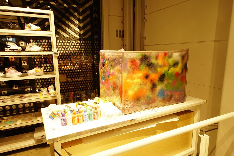 キックスラウンジ 表参道(Kicks Lounge Omotesando) リニューアル 7月 2F スニーカー カスタマイゼーション