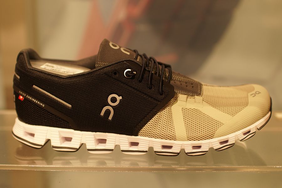 On Cloud 50 | 50 (オン クラウド 50 | 50)黒(ブラック)Black | Hay