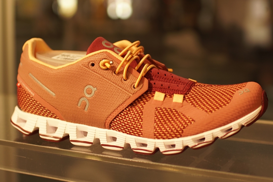 On Cloud 50 | 50 (オン クラウド 50 | 50)ベージュ Caramel | Pearl