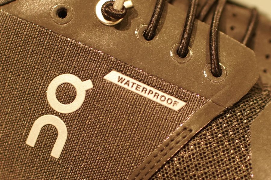 On CLOUD Waterproof(オン クラウド ウォータープルーフ) 黒(ブラック) Black | Lunar