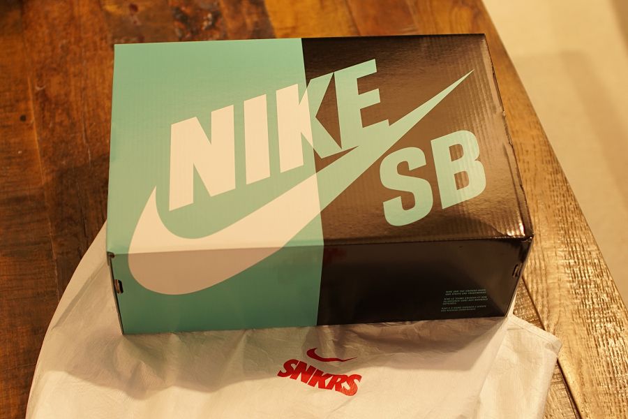 Nike SB x AIR JORDAN 1 LOW UNC(エア ジョーダン1 ロー ノースカロライナ) ボックス