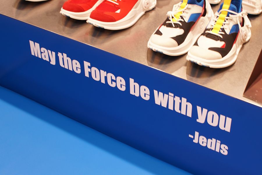 スター・ウォーズ)(STAR WARS) May the force be with you.(フォースと共にあらんことを)