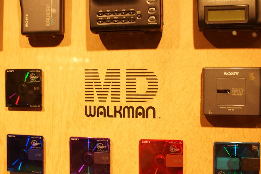 WALKMAN IN THE PARK MDwalkman(MDウォークマン) ロゴ